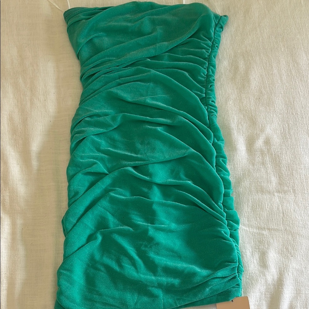 Elegant Green Strapless Dress